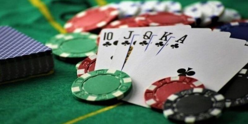 Hiểu Rõ Về Khái Niệm Và Quy Tắc Cơ Bản Của Phỏm